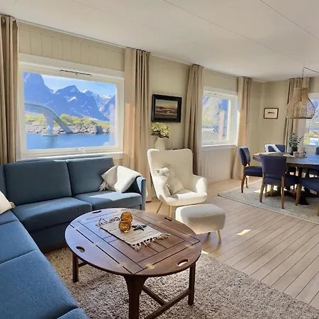 Hamnoya Bridge Panorama بيت للعطل