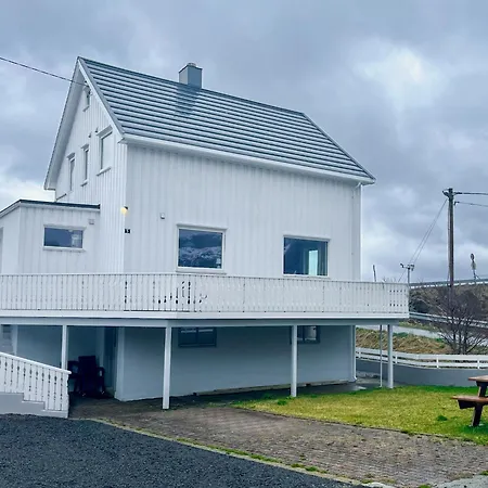 Hamnoya Bridge Panorama Holiday home *