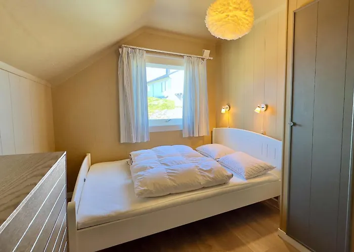 Hamnoya Bridge Panorama * Reine