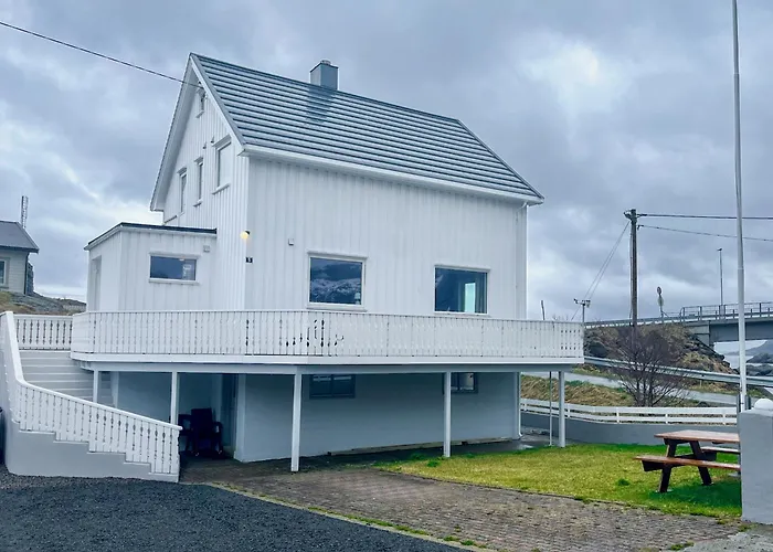 Hamnoya Bridge Panorama Semesterbostad *